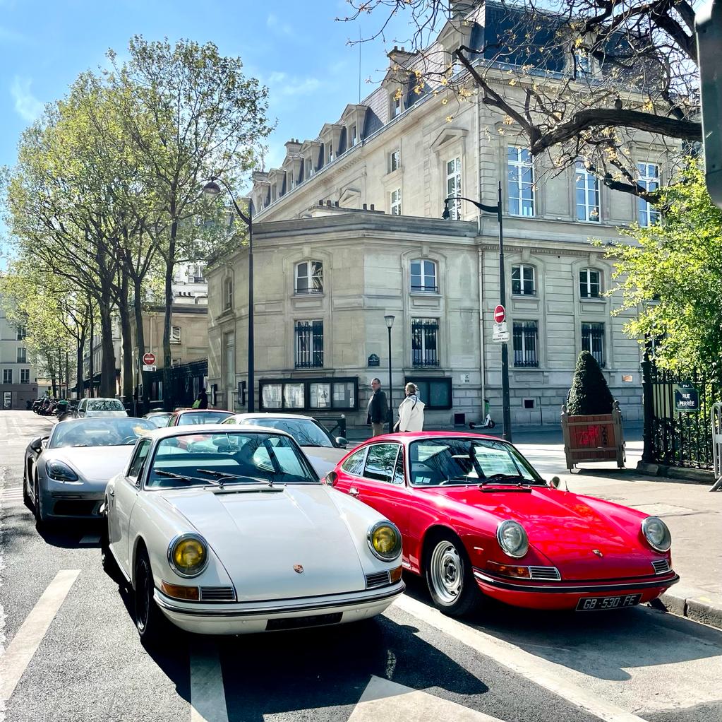 Porsches Paris Cars and Coffee